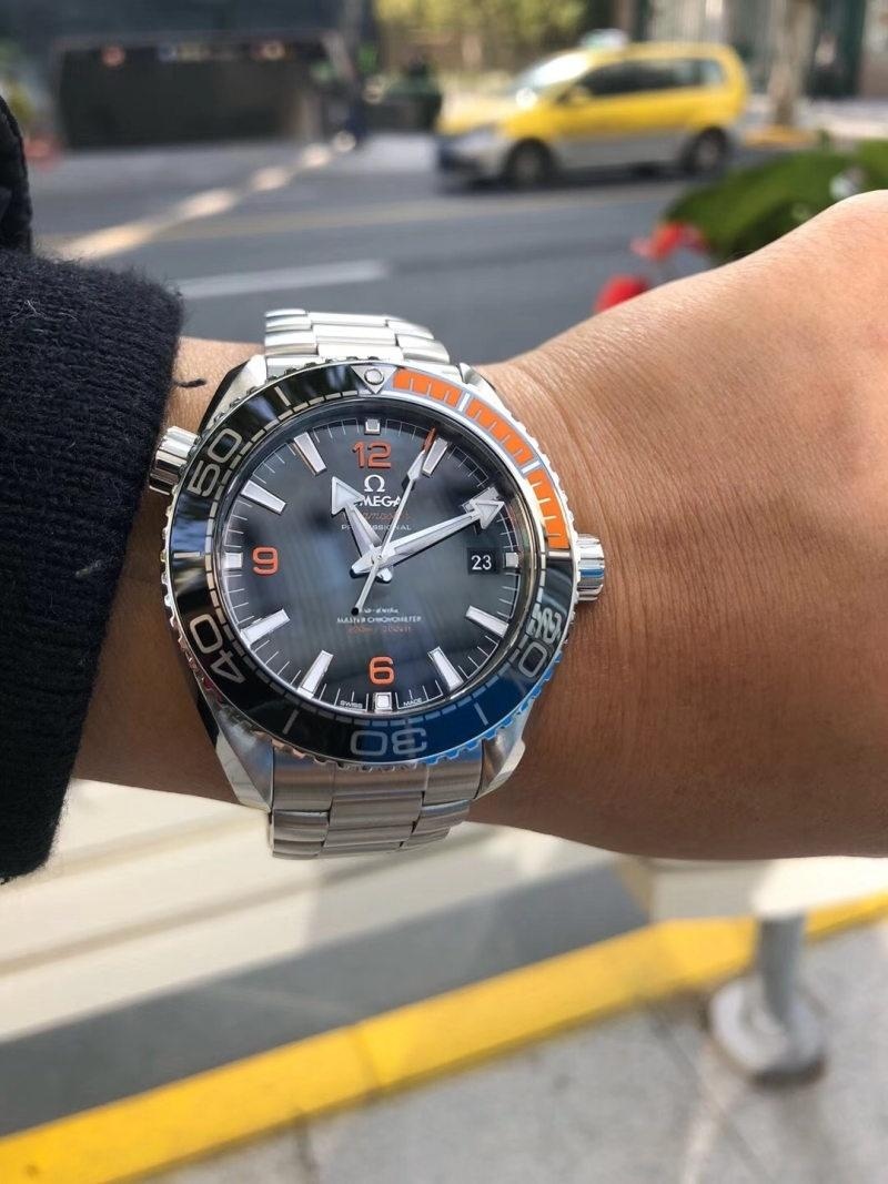 Planet Ocean 600M: VS Factory Omega Seamaster 600M çeyrek turuncu ve orijinal karşılaştırmalı inceleme — 22. fotoğraf
