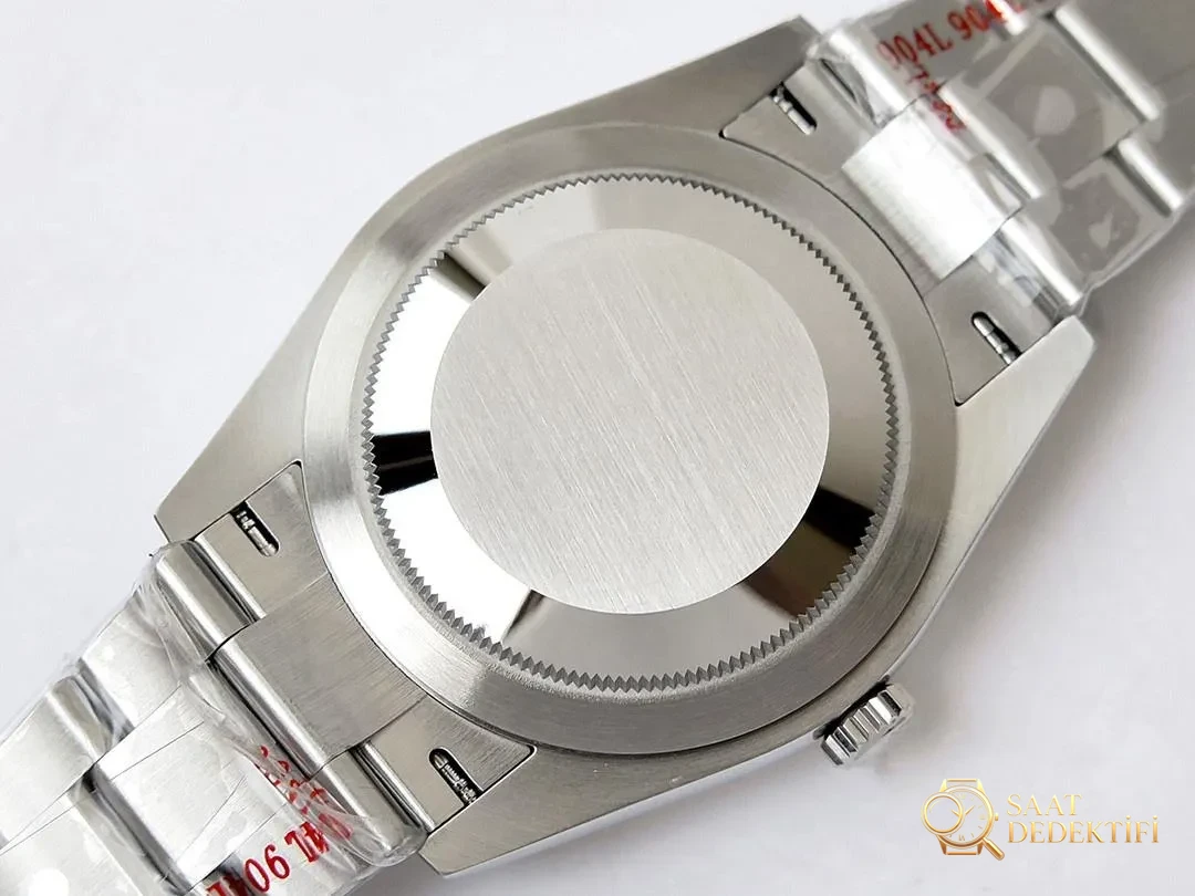 Pokémon: Revisión del reloj de la serie GS Factory Rolex Oyster Perpetual de 41 mm: grabado en el fondo de la caja y número de serie