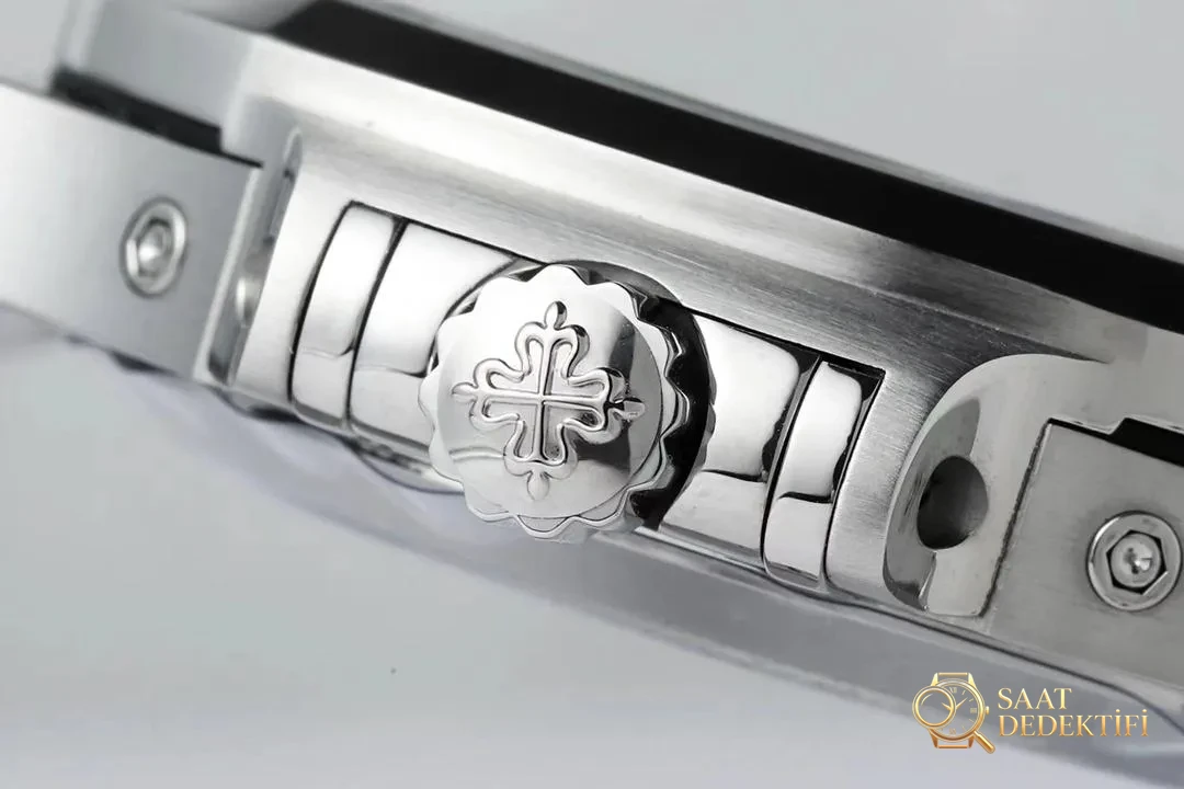 PPF Factory 2025 yılının en iddialı önerisi! Yeni "çelik kral" Patek Philippe Ref.5726/1A Nautilus yıllık takvim saati resmen tahta çıkıyor! - görsel 5
