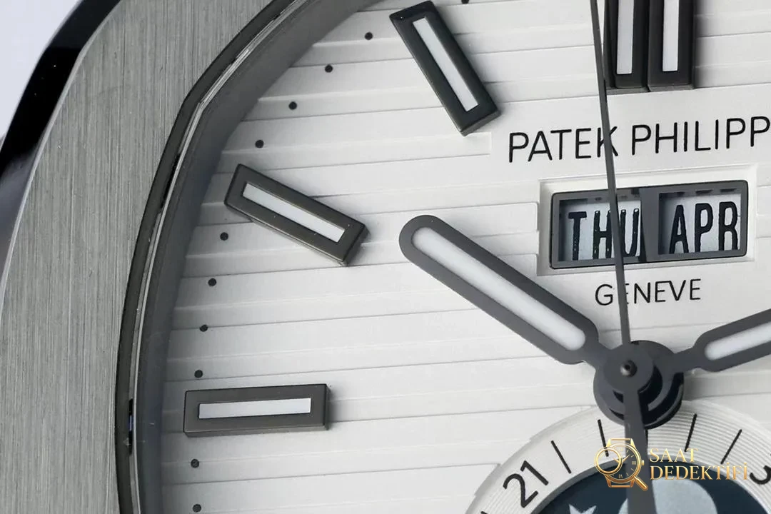 PPF Factory 2025 yılının en iddialı önerisi! Yeni "çelik kral" Patek Philippe Ref.5726/1A Nautilus yıllık takvim saati resmen tahta çıkıyor! - görsel 12
