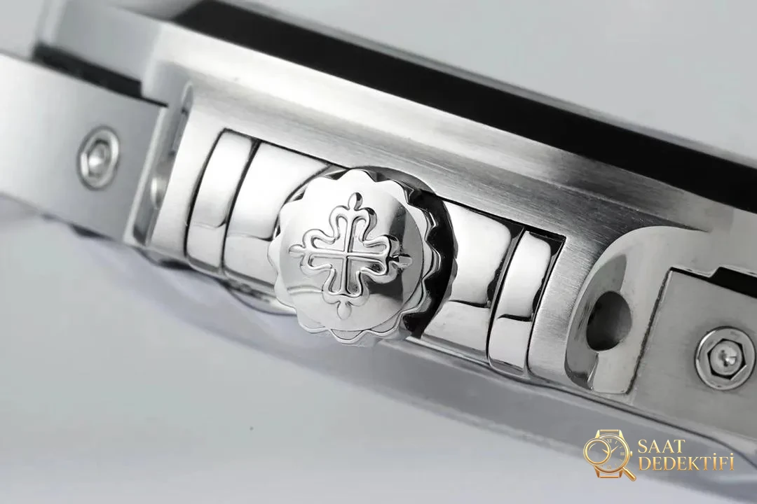 PPF Factory 2025 yılının en iddialı önerisi! Yeni "çelik kral" Patek Philippe Ref.5726/1A Nautilus yıllık takvim saati resmen tahta çıkıyor! - görsel 14