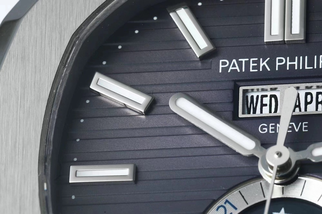 PPF Factory 2025 yılının en iddialı önerisi! Yeni "çelik kral" Patek Philippe Ref.5726/1A Nautilus yıllık takvim saati resmen tahta çıkıyor! — 23. fotoğraf