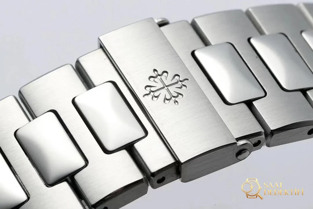 PPF Factory 2025 yılının en iddialı önerisi! Yeni "çelik kral" Patek Philippe Ref.5726/1A Nautilus yıllık takvim saati resmen tahta çıkıyor! - görsel 25