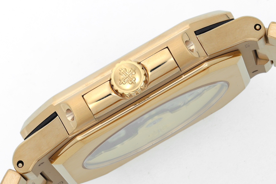 PPF Factory 2025'in zirve yapımı | Patek Philippe Cubitus 5821 "küçük televizyon", zarif spor saatlerde yeni bir çıta belirliyor — 6. fotoğraf