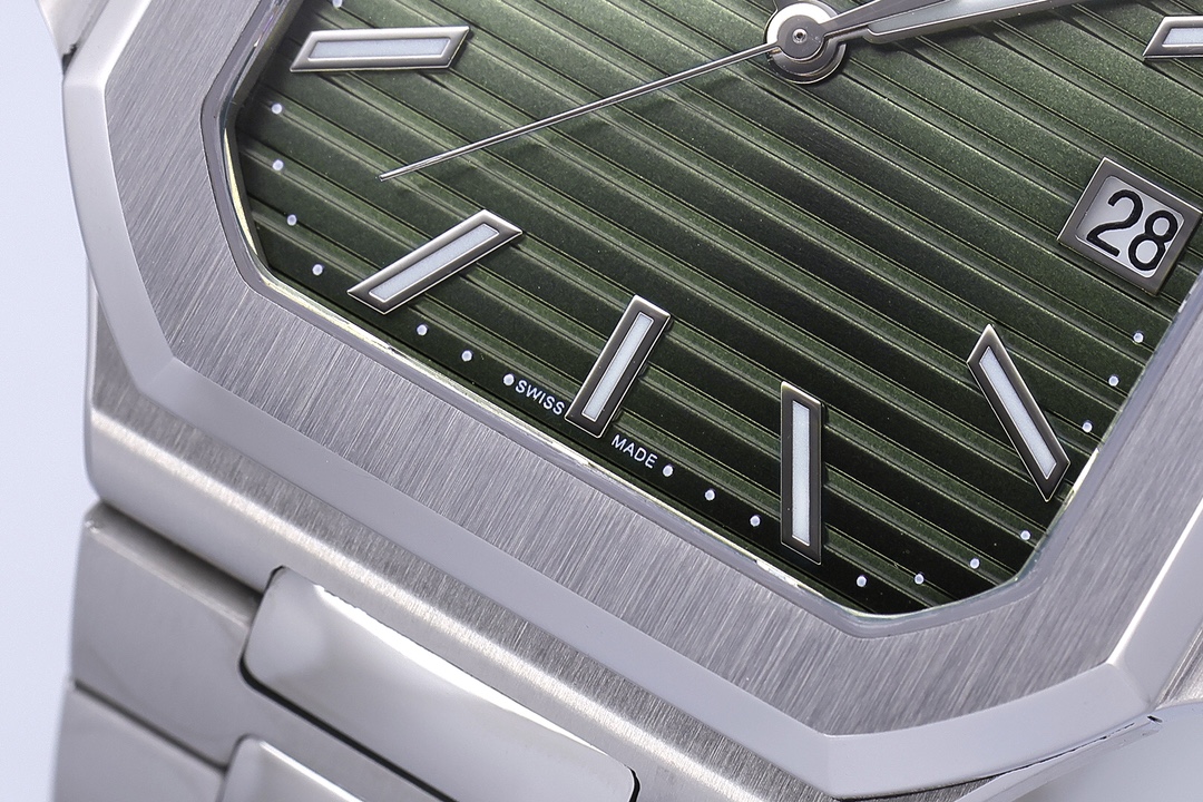 PPF Factory 2025'in zirve yapımı | Patek Philippe Cubitus 5821 "küçük televizyon", zarif spor saatlerde yeni bir çıta belirliyor — 15. fotoğraf