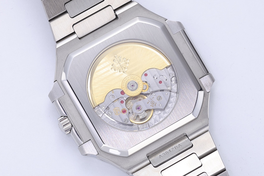 PPF Factory 2025'in zirve yapımı | Patek Philippe Cubitus 5821 "küçük televizyon", zarif spor saatlerde yeni bir çıta belirliyor — 18. fotoğraf