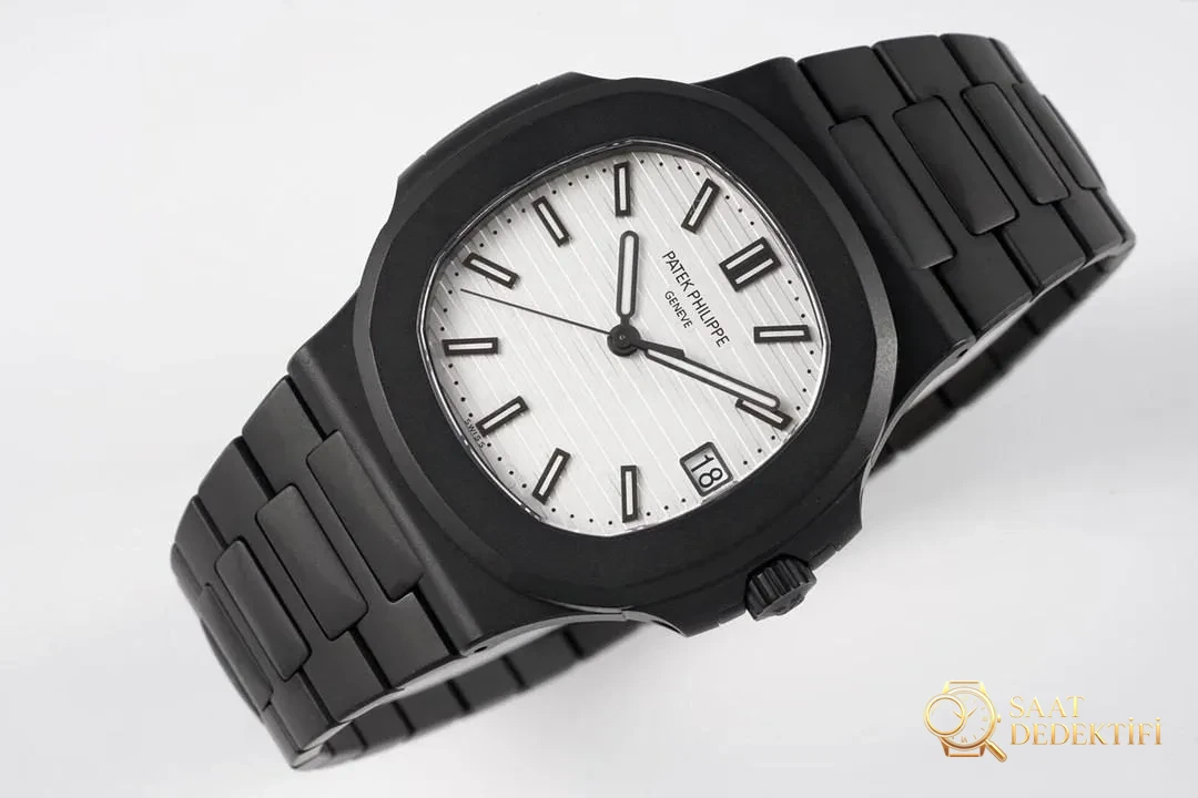 PPF Factory Nautilus V4 versiyonu karbon kaplamalı siyah elmas kalitesi iyi mi? - Bilekte Duruş ve Kasa Orantısı