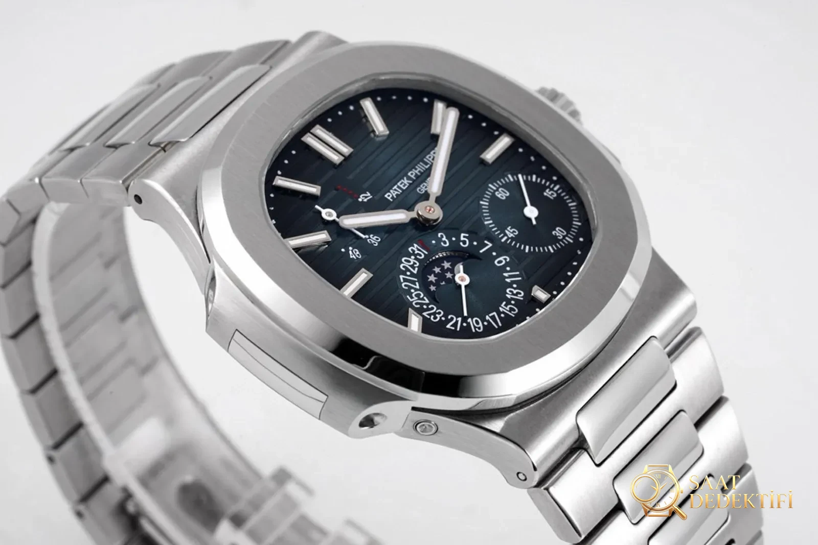 PPF Factory Patek Philippe 5712 v2 versiyonundaki tek parça 240 mekanizma nasıl ayırt edilir? - Arka Kapak ve Mekanizma Detayı