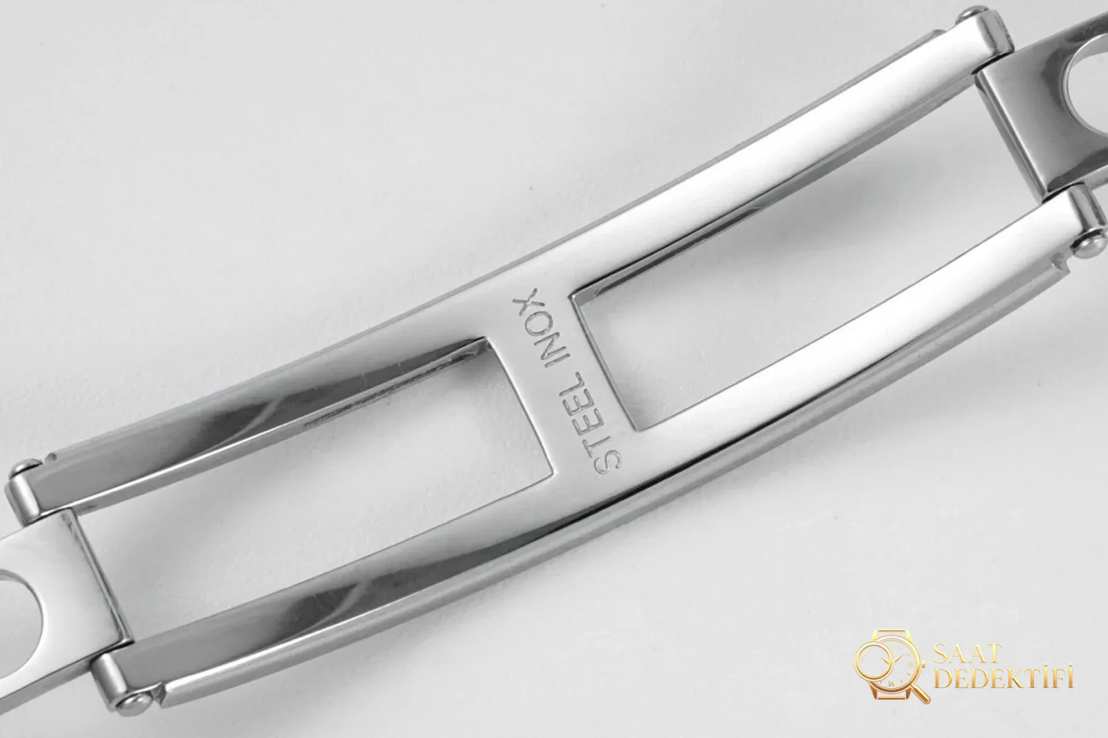 PPF Factory Patek Philippe 5712 v2 versiyonundaki tek parça 240 mekanizma nasıl ayırt edilir? - Fosfor ve Super-LumiNova Gece Görünümü