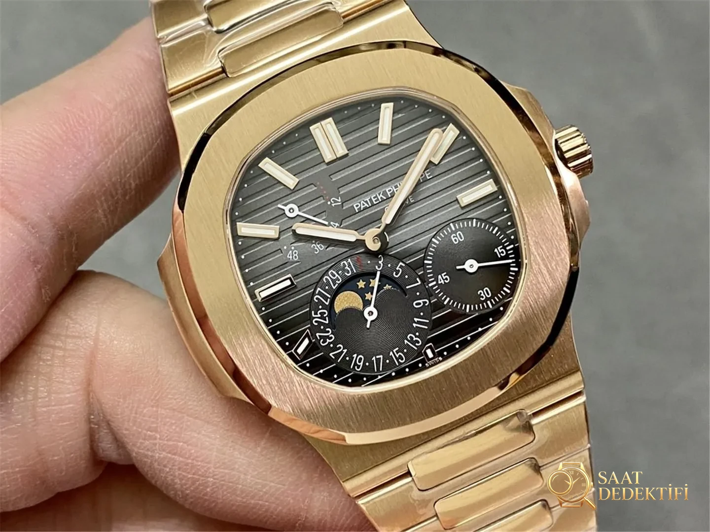 PPF Factory Patek Philippe 5712/1R Rose Gold 240 Tek Parça Mekanizma Yükseltmeli Gerçek Güç Rezervi Göstergeli Versiyon - Kadran Detayı ve Bezel İşçiliği