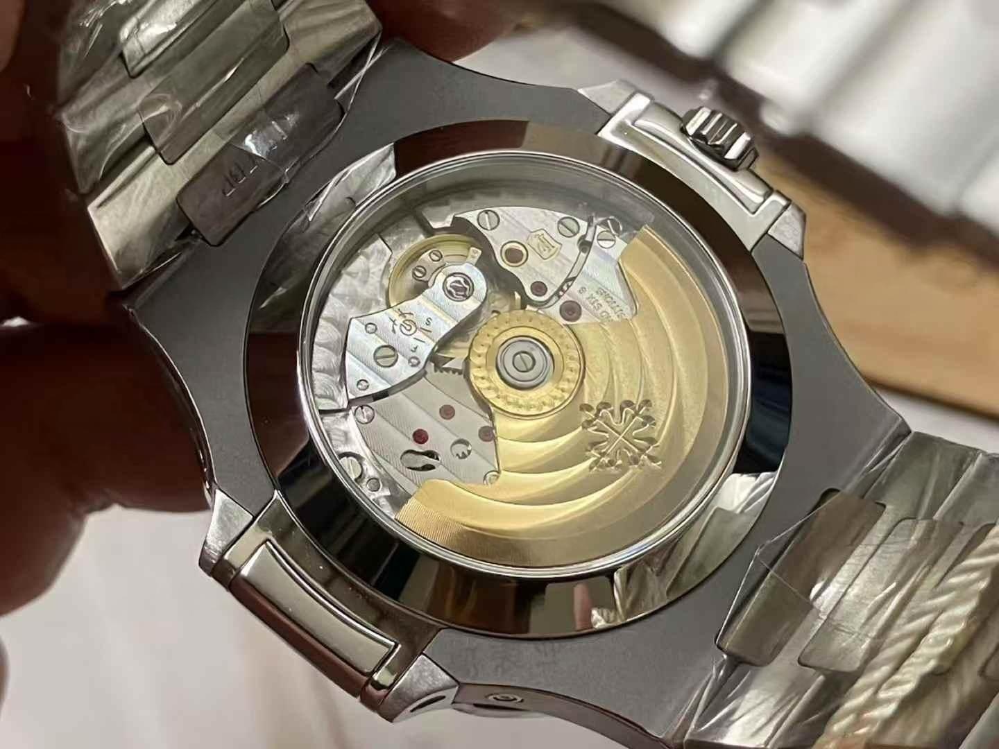 PPF Factory Patek Philippe 5726 Nautilus işçiliği nasıl? Orijinaline benzerliği ne kadar? — 8. fotoğraf