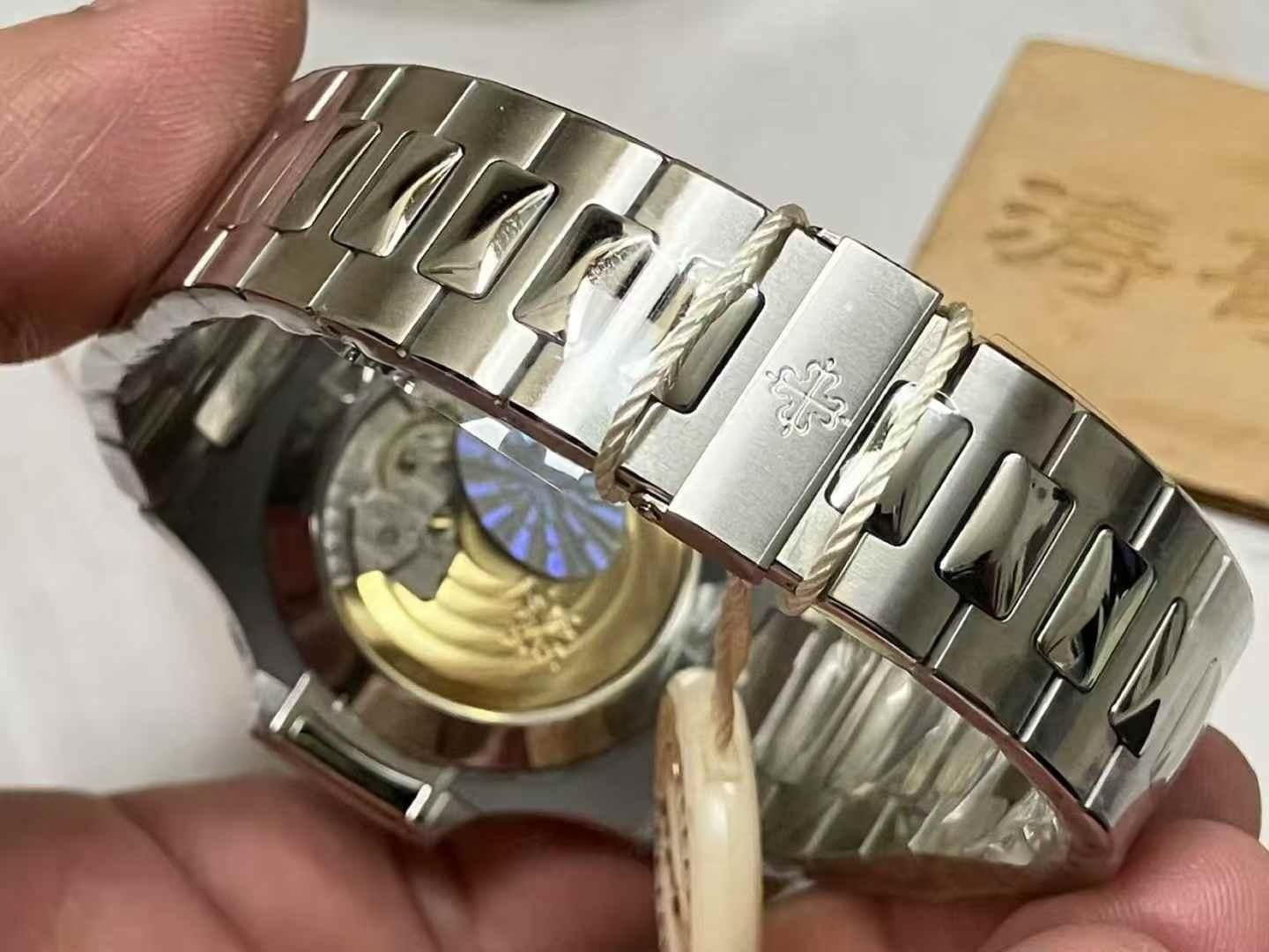 PPF Factory Patek Philippe 5726 Nautilus işçiliği nasıl? Orijinaline benzerliği ne kadar? — 9. fotoğraf