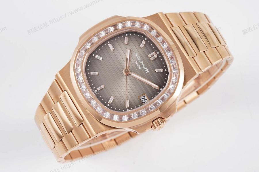 PPF Factory Patek Philippe Nautilus Sport Elegance Serisi 5711R-001 Roze Altın Elmas Taşlı İnceleme — 6. fotoğraf