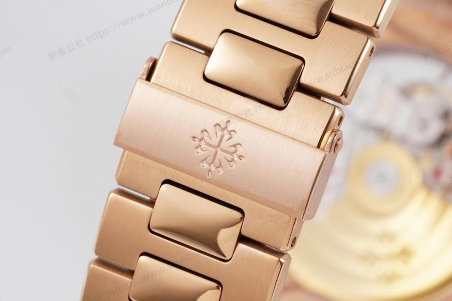 PPF Factory Patek Philippe Nautilus Sport Elegance Serisi 5711R-001 Roze Altın Elmas Taşlı İnceleme — 10. fotoğraf