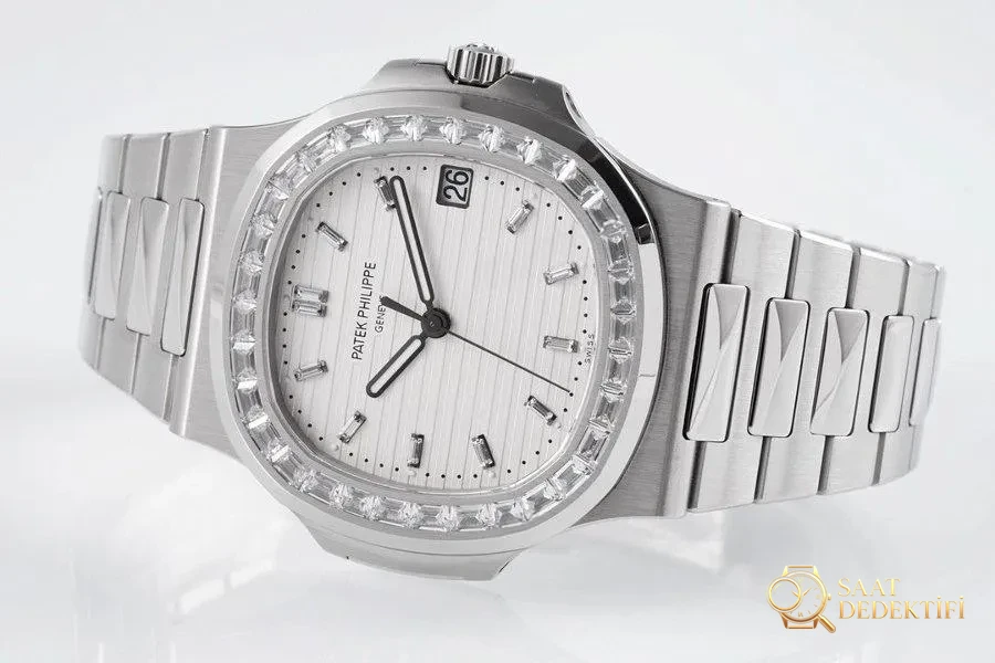 PPF Factory Patek Philippe Sport Elegance Serisi 5711/1A 010 Beyaz Kadran Elmas Kakmalı Nautilus İncelemesi - Bilezik, Toka ve Klips Mekanizması