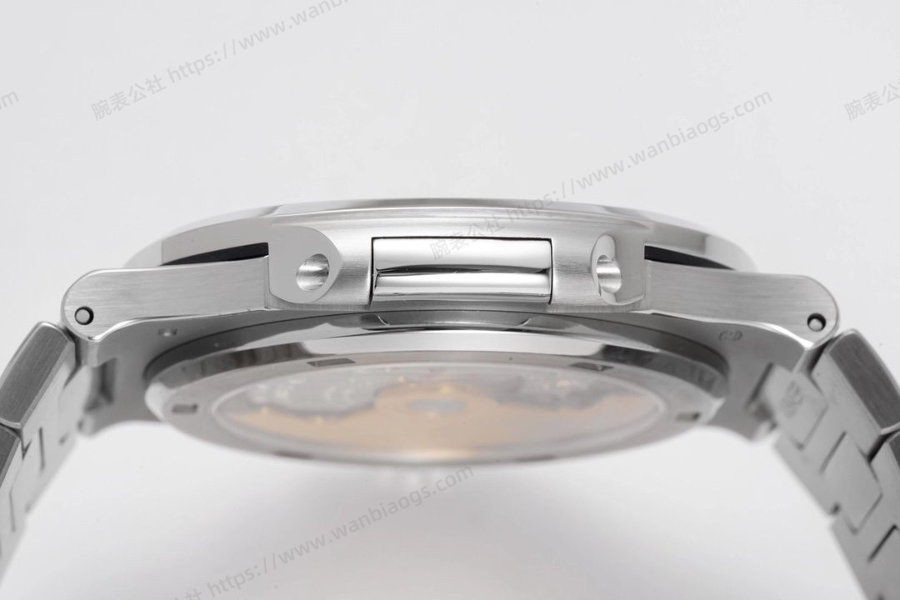 PPF Factory Patek Philippe Sport Elegance Serisi 5711/1A 010 Beyaz Kadran Elmas Kakmalı Nautilus İncelemesi — 9. fotoğraf
