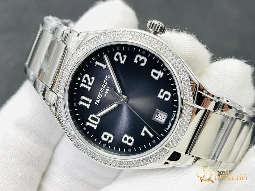 PPF Factory Patek Philippe TWENTY~4 Serisi 7300 Göz Kamaştıran Çıkışıyla Geliyor - Arka Kapak ve Mekanizma Detayı
