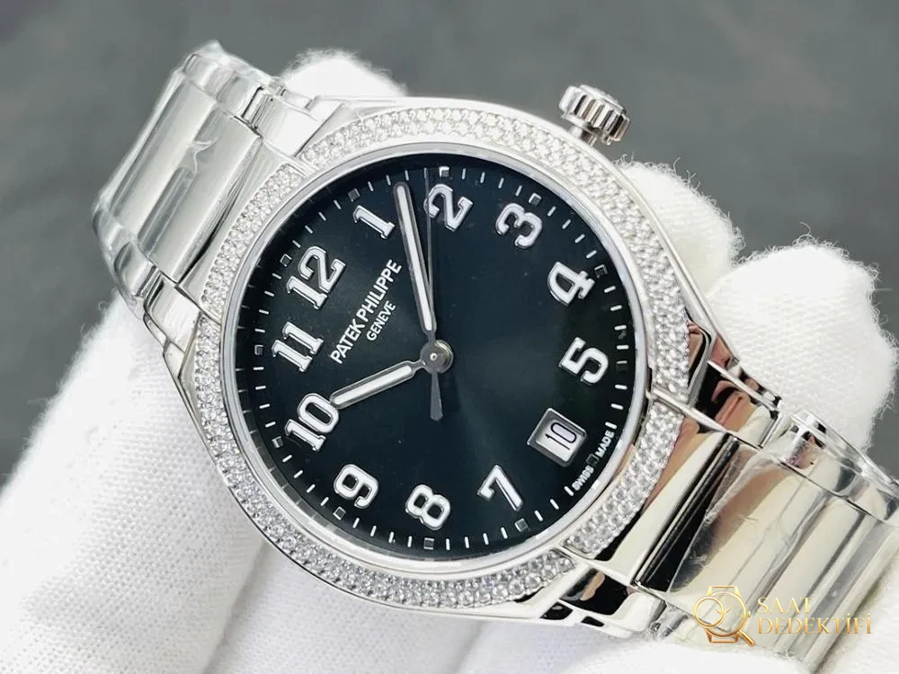 PPF Factory Patek Philippe TWENTY~4 serisi 7300 göz kamaştıran lansmanıyla sahnede - Arka Kapak ve Mekanizma Detayı