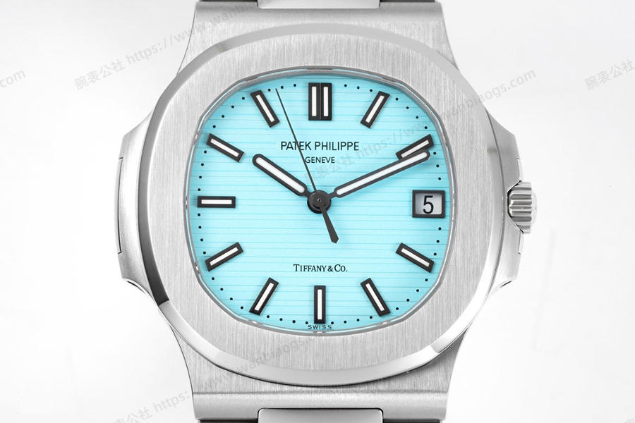 PPF Factory Patek Philippe ve Tiffany & Co. iş birliğinin 170. yılına özel Nautilus 5711 birliktelik modelinin incelemesi — 2. fotoğraf