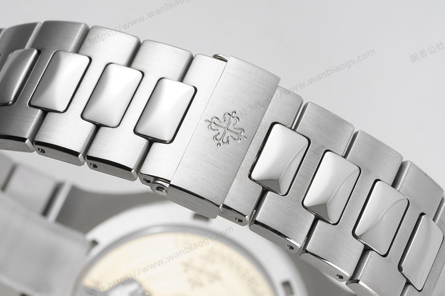 PPF Factory Patek Philippe ve Tiffany & Co. iş birliğinin 170. yılına özel Nautilus 5711 birliktelik modelinin incelemesi — 9. fotoğraf