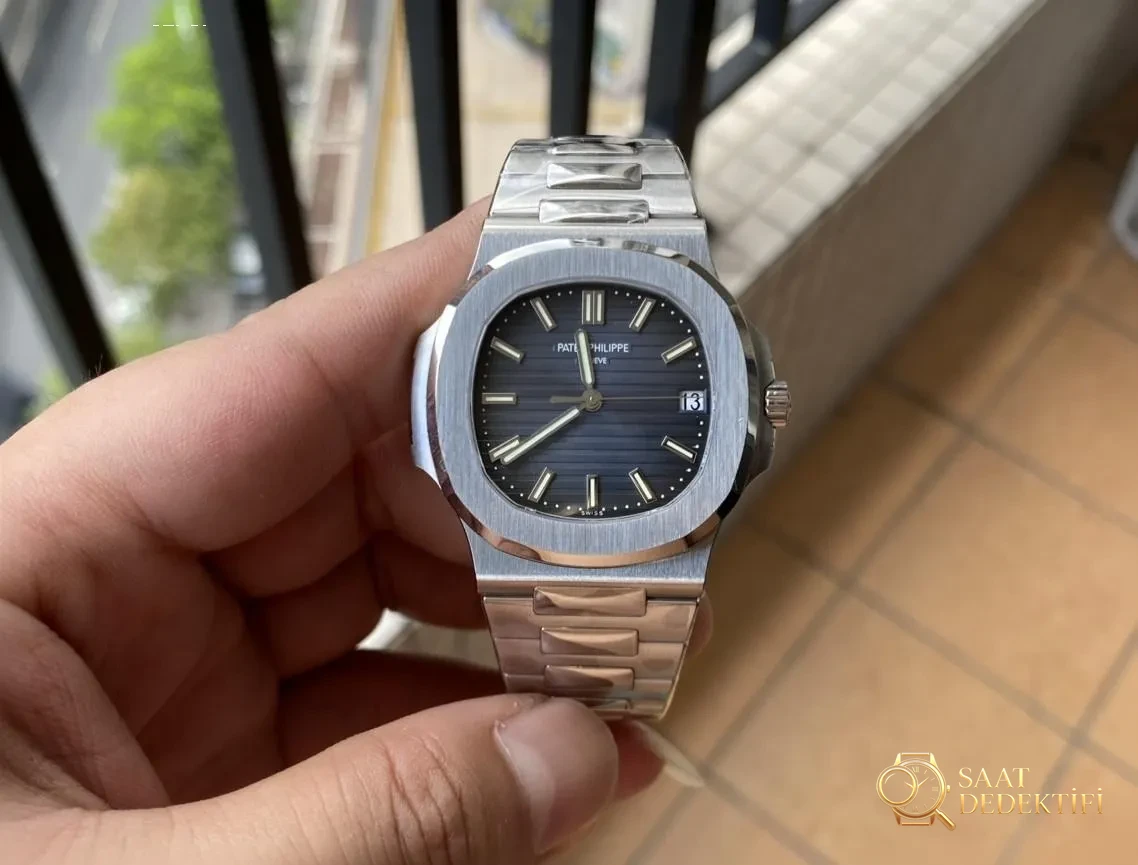 Patek Philippe Nautilus 5711 PPF Factory İncelemesi - Ön Görünüm ve Kasa Tasarımı
