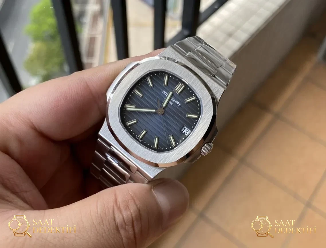 PPF Factory v4 sürümü Patek Philippe Nautilus 5711 replika saat gerçek çekim incelemesi - Kasa Profili ve Kurma Kolu İncelemesi