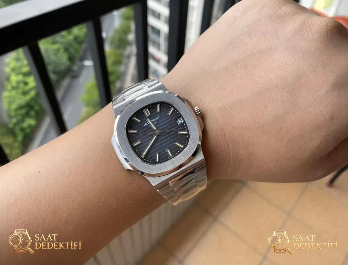 PPF Factory v4 sürümü Patek Philippe Nautilus 5711 replika saat gerçek çekim incelemesi - Fosfor ve Super-LumiNova Gece Görünümü