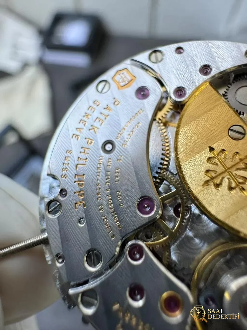 PPF Nautilus Moon Phase 5712 - Kadran İbreleri ve Saniye Akışı