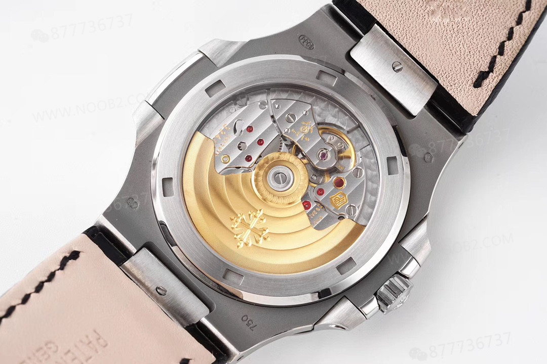 PPF Nautilus V4 versiyonu beyaz kadran deri kayış — 47. fotoğraf