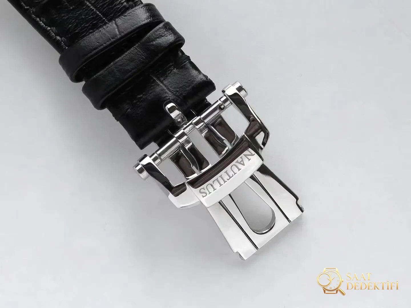PPF Nautilus V4 versiyonu gri-mavi kadran, deri kayış - Kadran Işık Kırılmaları ve Yüzey Dokusu