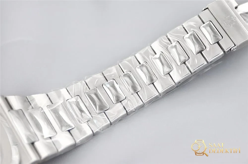 PPF Patek Philippe 5726 Nautilus yıllık takvim ay evreli replika saatin işçiliği nasıl? - Mekanizma Zemberek ve Balans Detayı