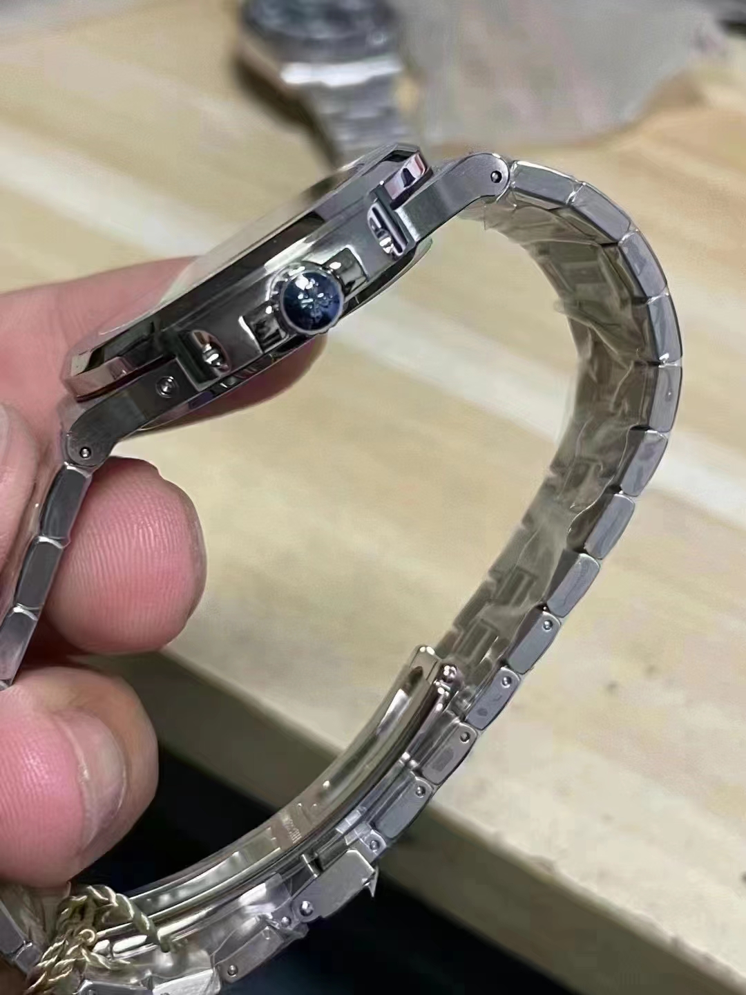 V2 Nautilus 5712 Kurma Kolu