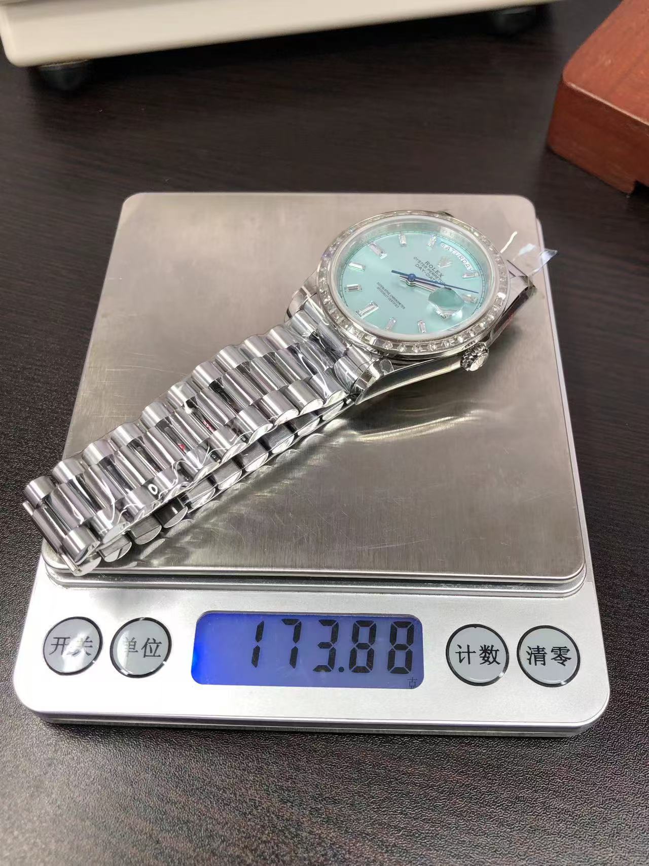 QF Day-Date vs GM Day-Date — 26. fotoğraf