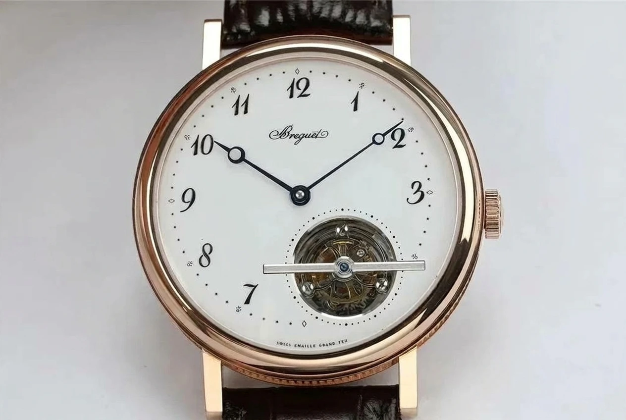 Revisión del reloj réplica Breguet 5367: vista frontal y diseño de la caja