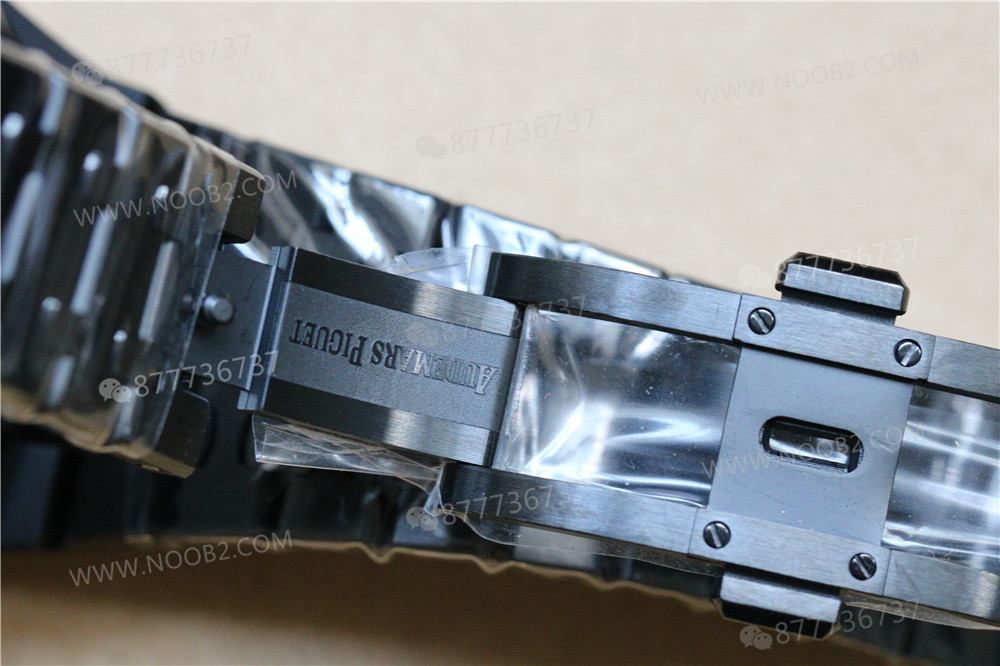 R8 Factory Audemars Piguet Royal Oak Black Warrior V3 Sürümü: Tourbillon Gümüş-Beyaza Yükseltildi — 11. fotoğraf