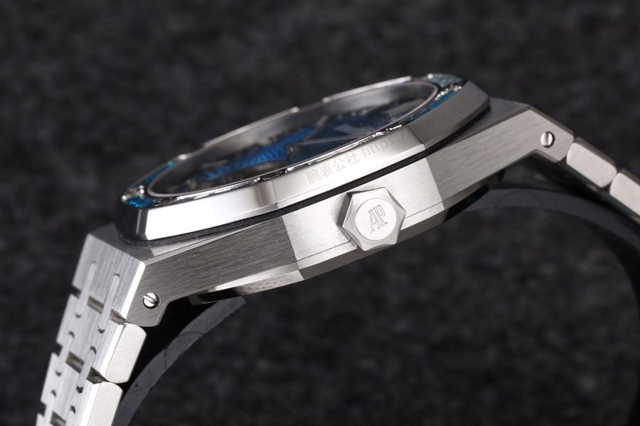 R8 Factory Audemars Piguet Royal Oak Serisi AP26521PT.YY.1220PT.01 (Tourbillon) V3 Versiyonu İnceleme — 6. fotoğraf
