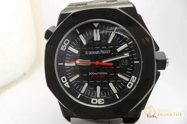 Audemars Piguet Royal Oak Review - Front View and Case Design
