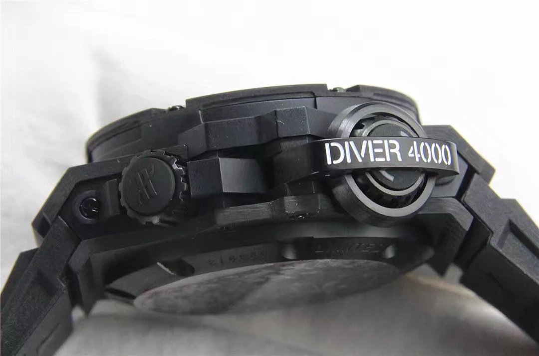 Replika Hublot Diver 4000m Kurma Kolu