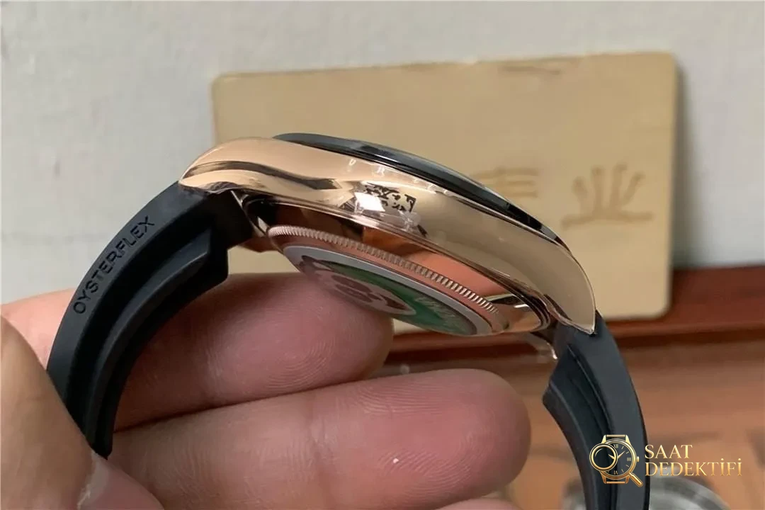 Replika 4130 mekanizmasının gelişim tarihi – BT Factory Rolex Daytona çikolata kadran gerçek çekim fotoğrafları - Fosfor ve Super-LumiNova Gece Görünümü