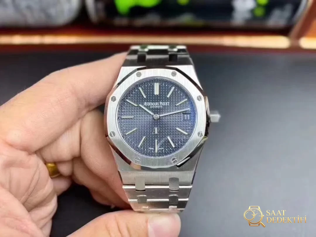 Replika çelik saat Audemars Piguet AP15 202XF Factory ile JF Factory karşılaştırması: hangisi daha iyi? - Kadran Detayı ve Bezel İşçiliği
