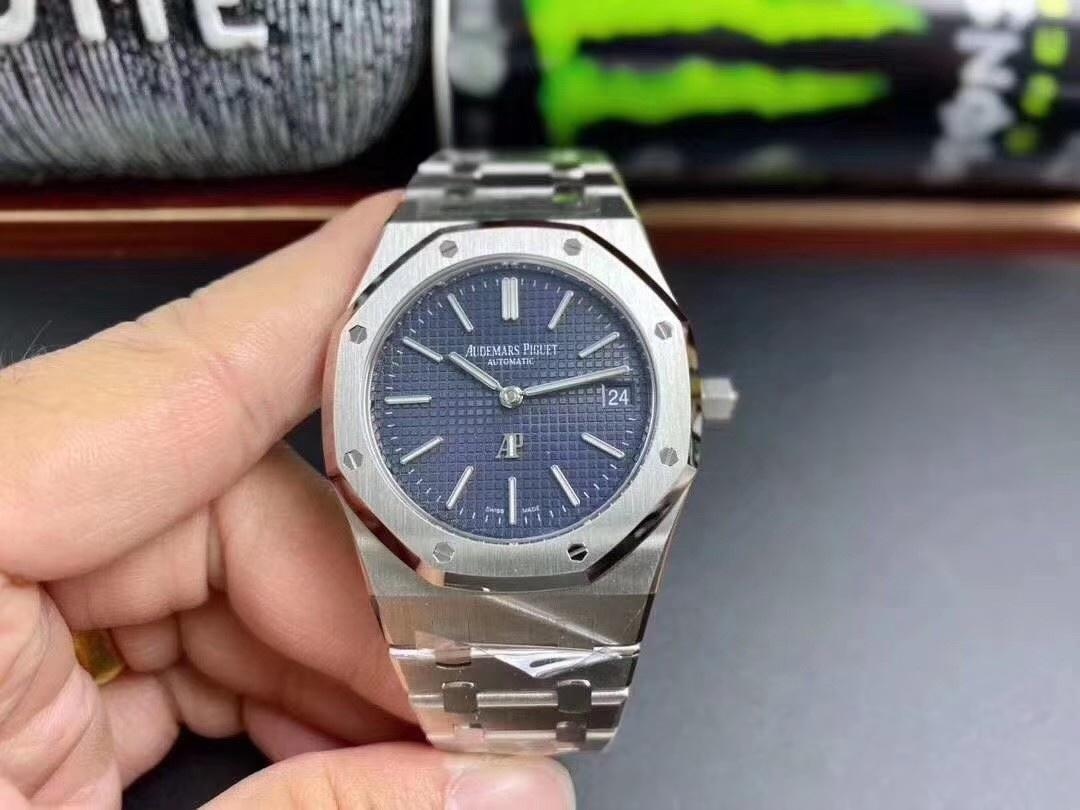 Replika çelik saat Audemars Piguet AP15 202XF Factory ile JF Factory karşılaştırması: hangisi daha iyi? — 3. fotoğraf