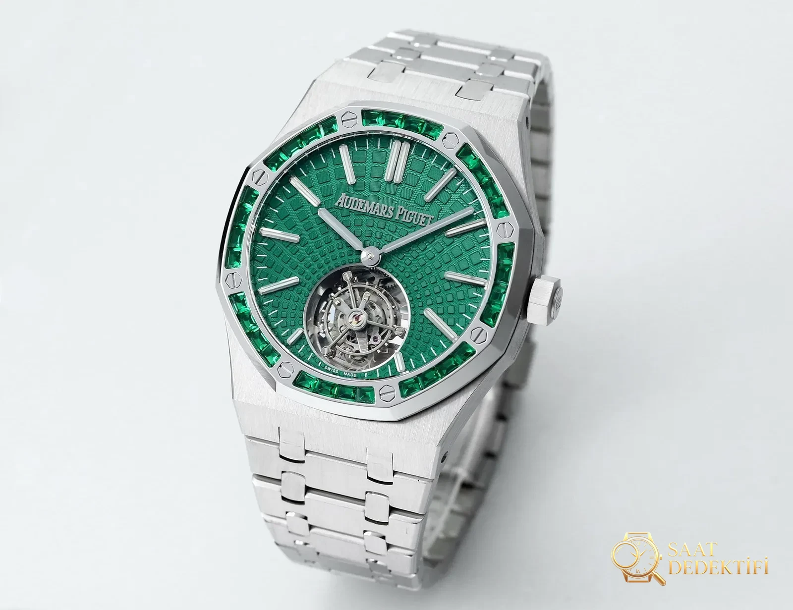 Replika dünyasının zirve yapımı! BBS Factory 2025 gururla sunar — Audemars Piguet Royal Oak otomatik kurulumlu uçan tourbillon kol saati - Arka Kapak ve Mekanizma Detayı