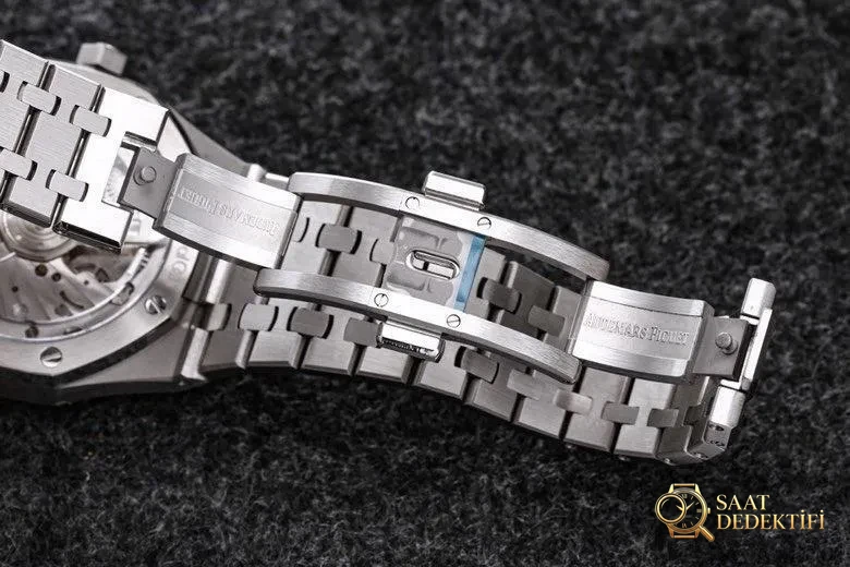 Replika dünyasının zirve yapımı! BBS Factory 2025 gururla sunar — Audemars Piguet Royal Oak otomatik kurulumlu uçan tourbillon kol saati - Bilek Üzerinde Duruş ve Ergonomi