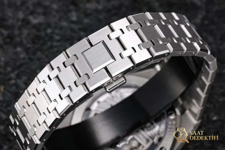 Replika dünyasının zirve yapımı! BBS Factory 2025 gururla sunar — Audemars Piguet Royal Oak otomatik kurulumlu uçan tourbillon kol saati - Kordon Dokusu ve Dikiş Detayları