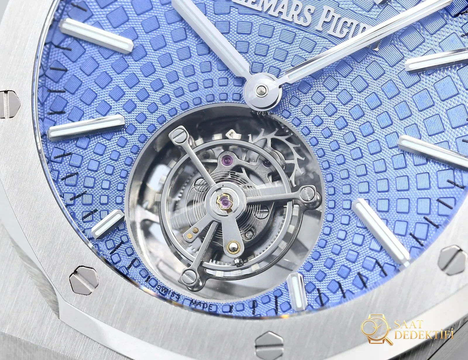 Replika dünyasının zirve yapımı! BBS Factory 2025 gururla sunar — Audemars Piguet Royal Oak otomatik kurulumlu uçan tourbillon kol saati - Kadran Işık Kırılmaları ve Yüzey Dokusu