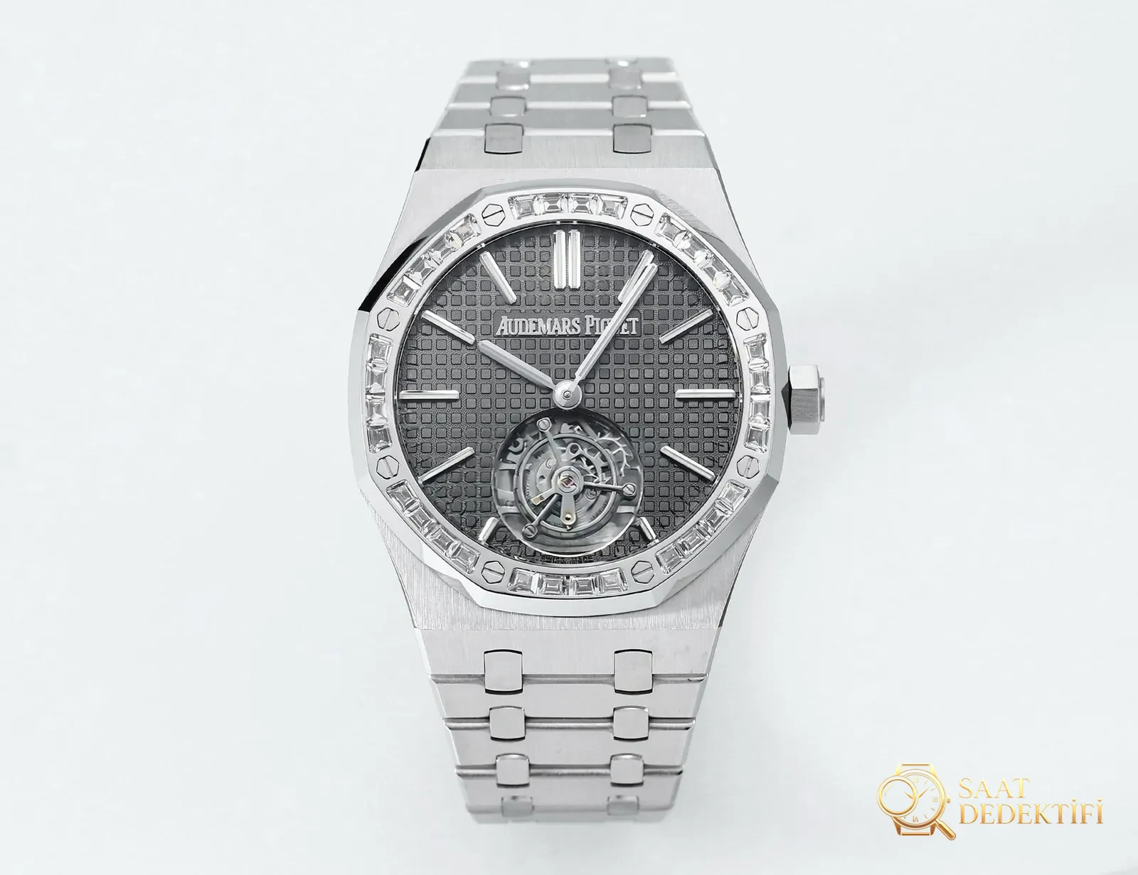 Replika dünyasının zirve yapımı! BBS Factory 2025 gururla sunar — Audemars Piguet Royal Oak otomatik kurulumlu uçan tourbillon kol saati - Arka Kapak Gravür ve Seri Numarası