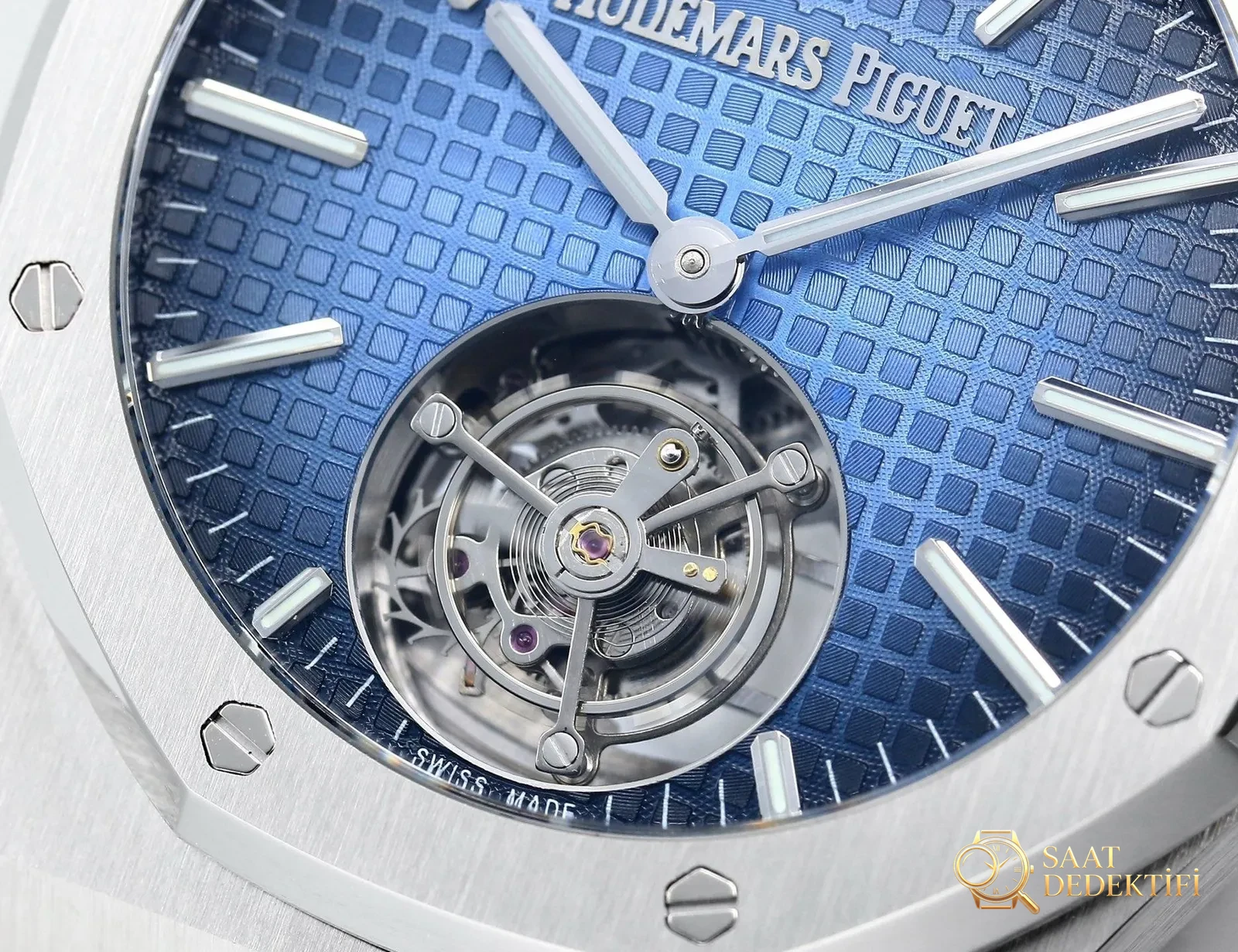 Replika dünyasının zirve yapımı! BBS Factory 2025 gururla sunar — Audemars Piguet Royal Oak otomatik kurulumlu uçan tourbillon kol saati - Yan Profil Kalınlık ve Ergonomik Kavis