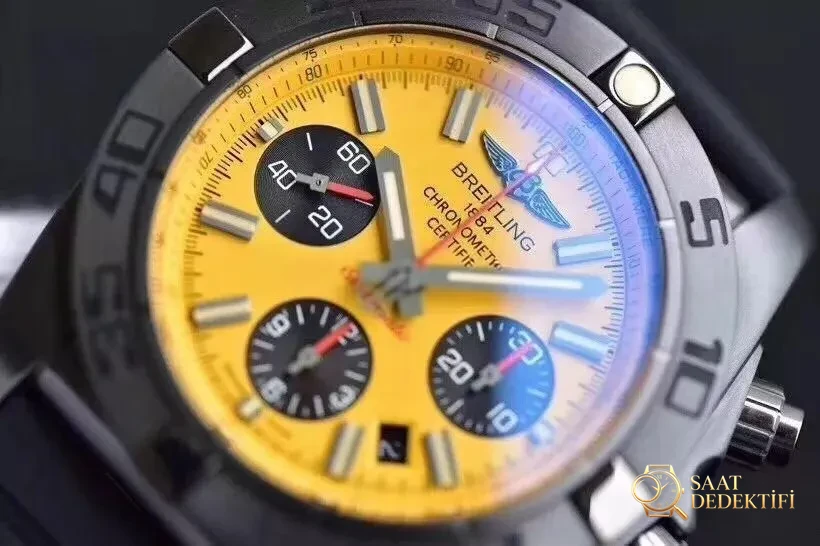 Replika GF Factory Breitling mekanik kronograf, sarı kadranlı 44 mm siyah çelik saat almaya değer mi? - Arka Kapak ve Mekanizma Detayı