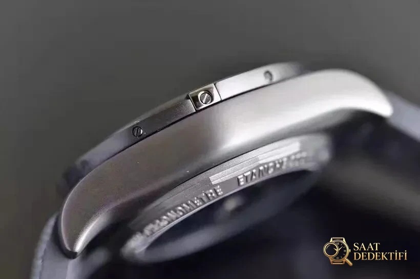 Replika GF Factory Breitling mekanik kronograf, sarı kadranlı 44 mm siyah çelik saat almaya değer mi? - Makro Kadran ve İndeks İşçiliği