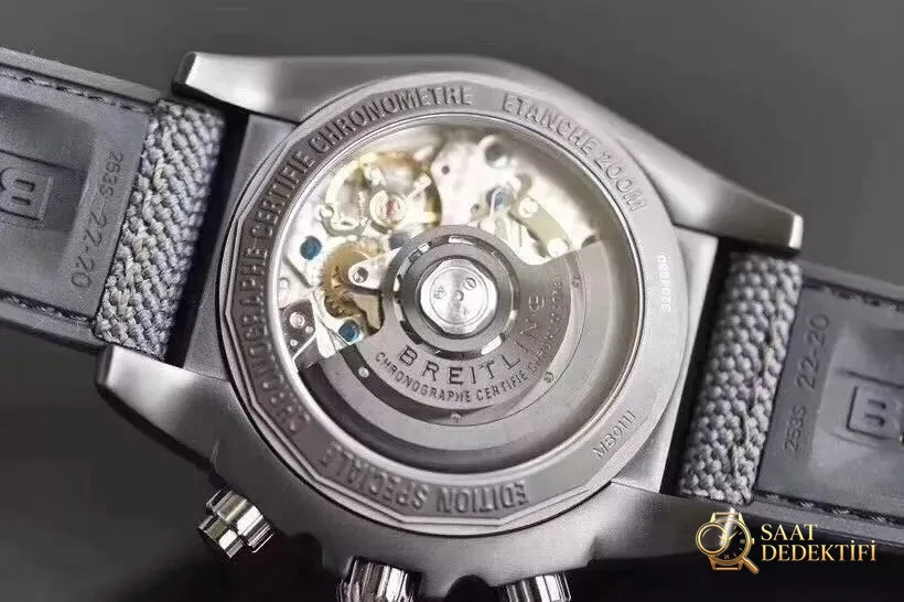 Replika GF Factory Breitling mekanik kronograf, sarı kadranlı 44 mm siyah çelik saat almaya değer mi? - Klips Kilidi ve Lazer Damgalar
